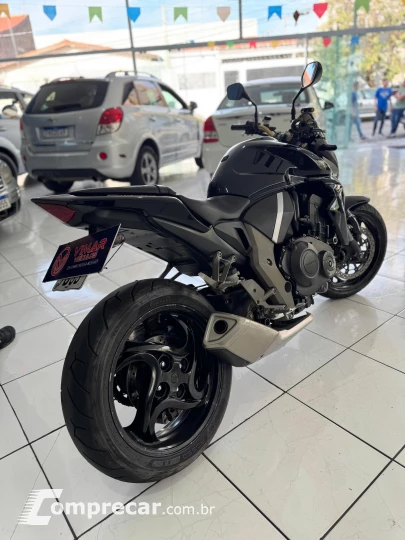 CB1000R
