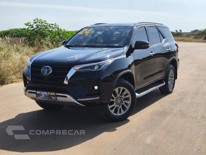 HILUX SW4 2.8 D-4D TURBO DIESEL SRX 4X4 AUTOMÁTICO