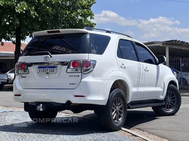 HILUX SW4 3.0 SRV 4X4 16V TURBO INTERCOOLER DIESEL 4P AUTOMÁ