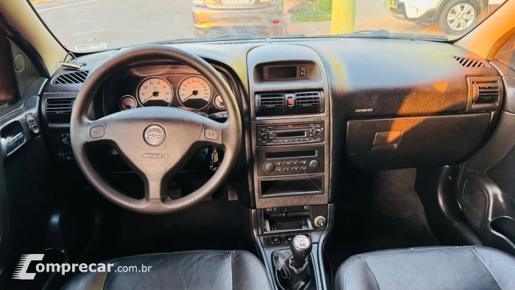 ASTRA 2.0 MPFI Advantage 8V