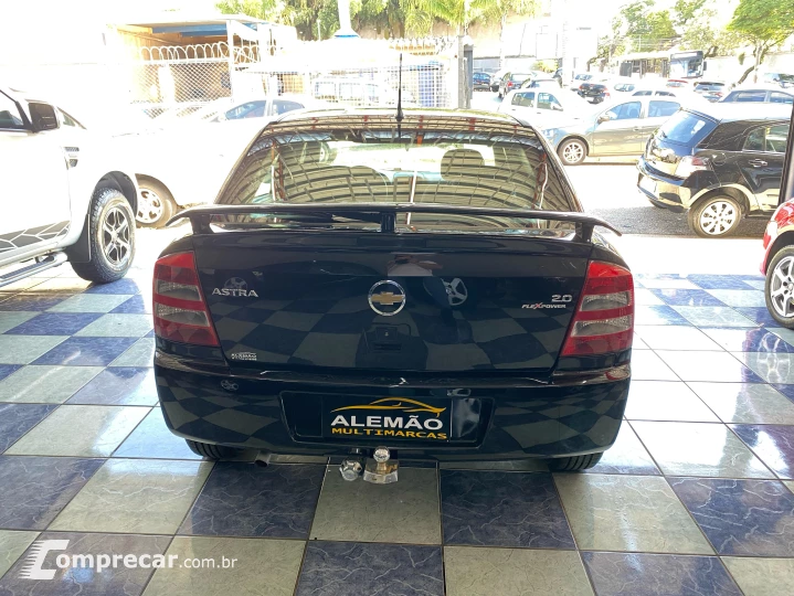 ASTRA 2.0 MPFI Advantage 8V