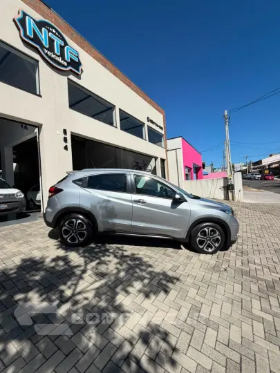 HR-V Touring 1.8 Flexone 16V 5p Aut.