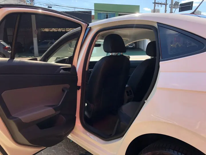 Virtus 1.0 200 Tsi Highline Automático