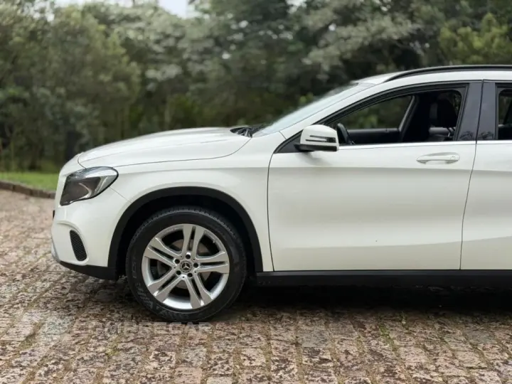 GLA 200 Style 1.6 TB 16V/Flex Aut.