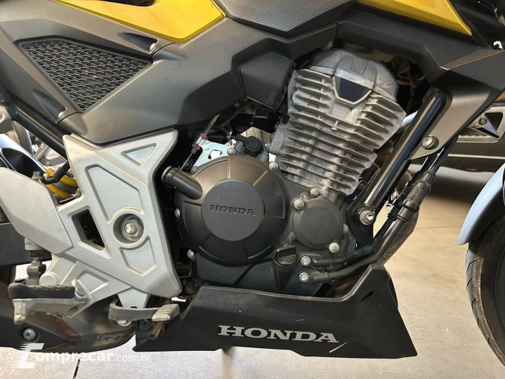 CB 300F Twister Flex