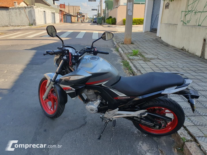 CB 250 Twister