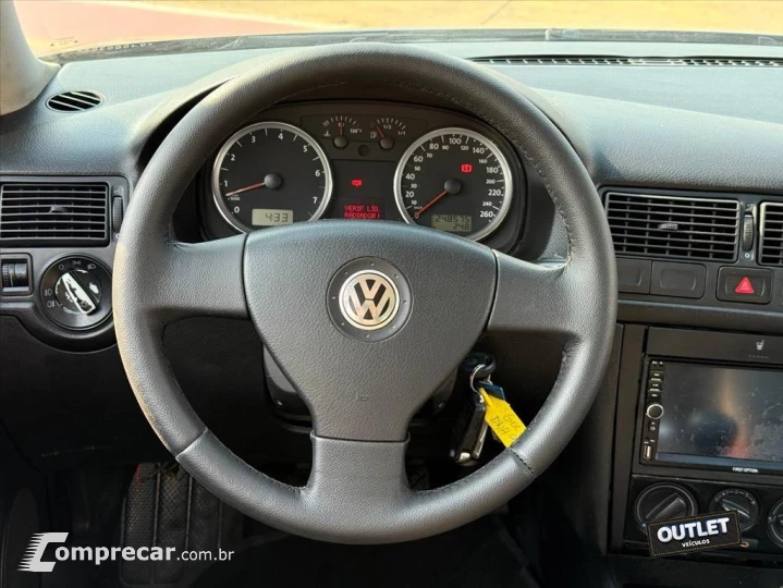 GOLF 1.6 MI 8V FLEX 4P MANUAL