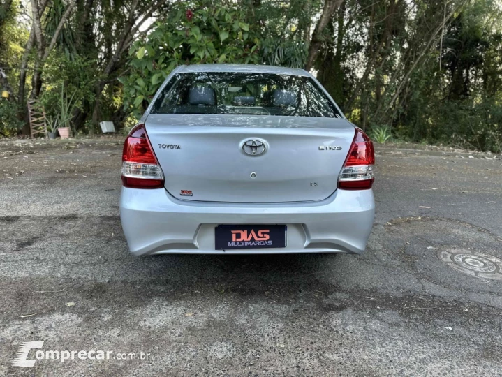 ETIOS 1.5 X Plus Sedan 16V