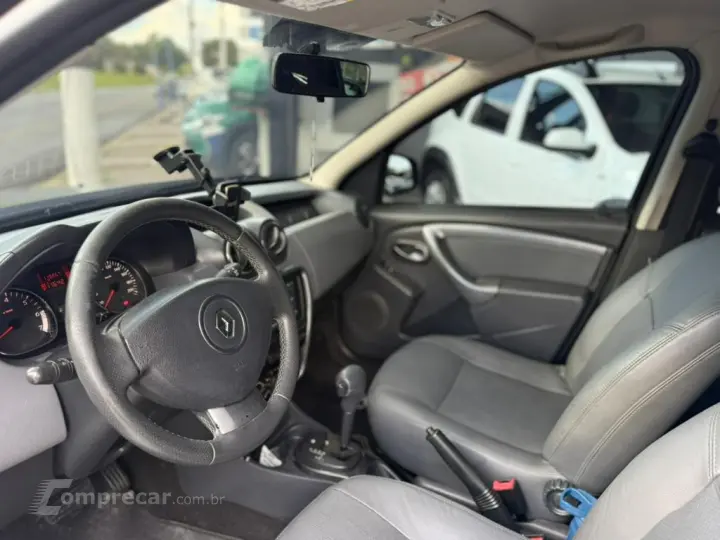 DUSTER TECHROAD 2.0 Hi-Flex 16V Aut.