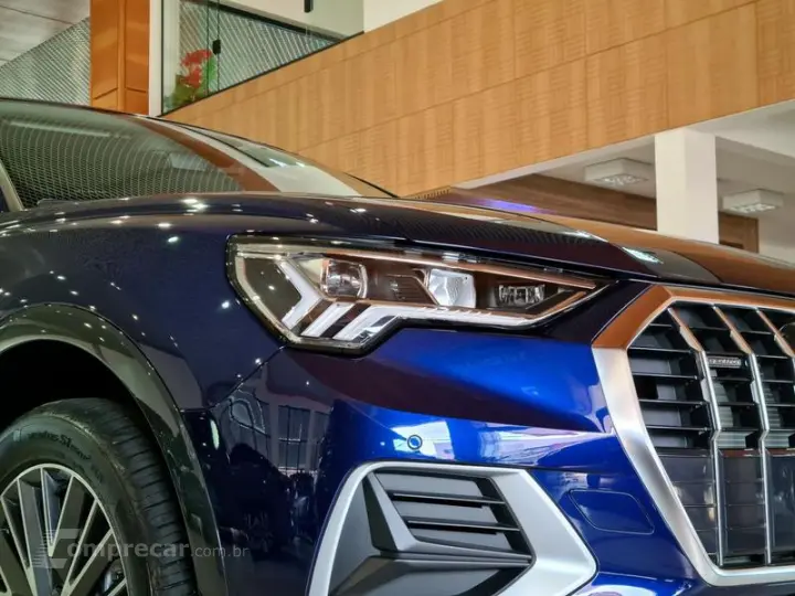 Q3 PERFORMANCE 2.0 TFSI QUATTRO