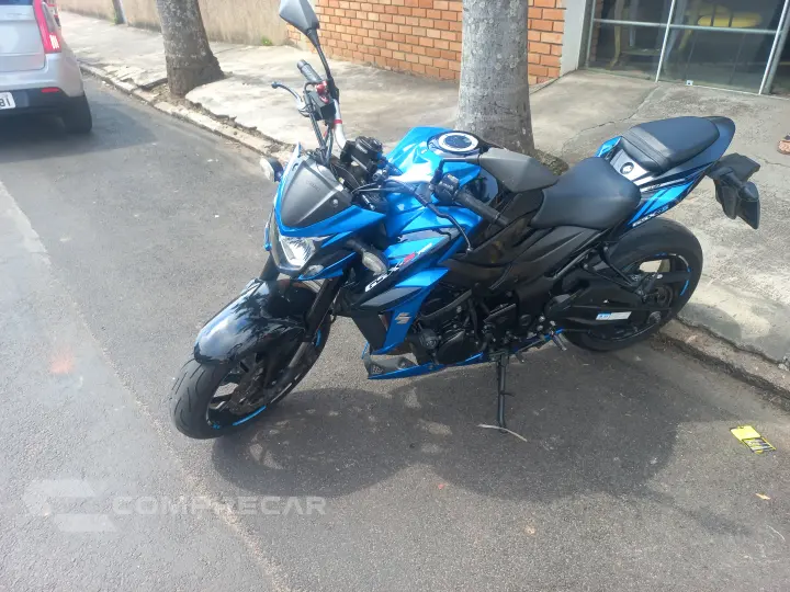 Suzuki  Gsx  S 750 A