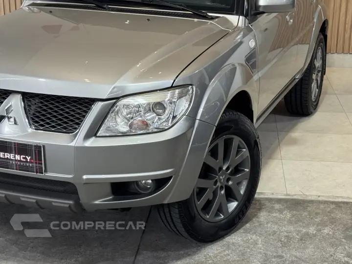 PAJERO TR4 2.0 4X2 16V 140CV FLEX 4P AUTOMÁTICO