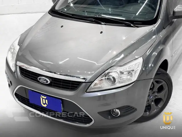 FOCUS HATCH - 2.0 TITANIUM HATCH 16V 4P AUTOMÁTICO