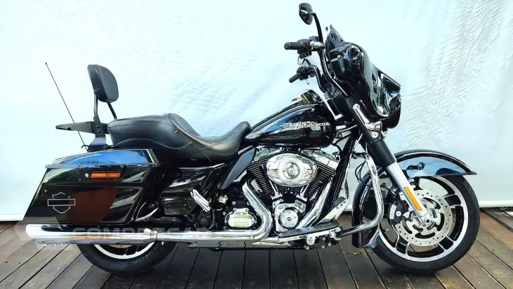 HARLEY-DAVIDSON STREET GLIDE