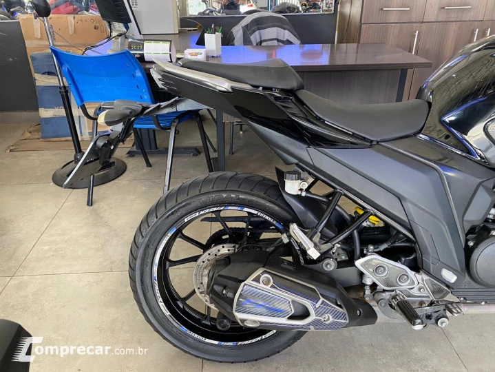 FZ 25 FAZER 250