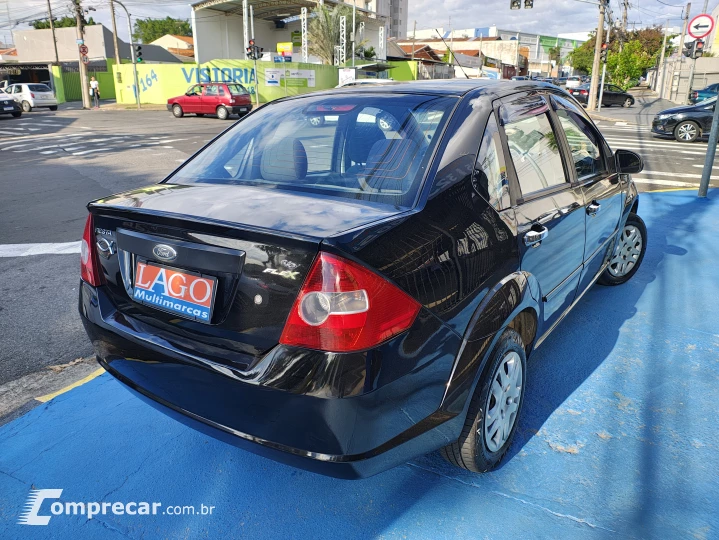 FIESTA 1.6 MPI Sedan 8V