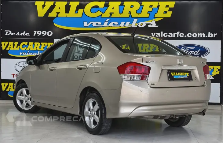 CITY 1.5 LX Sedan 16V