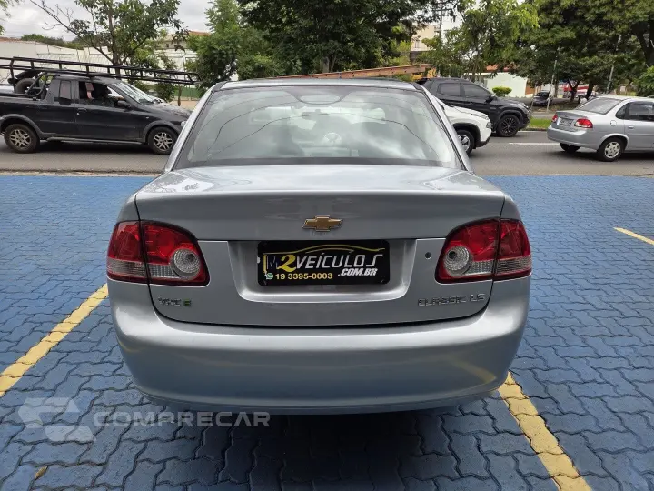 CLASSIC 1.0 MPFI LS 8V FLEX 4P MANUAL