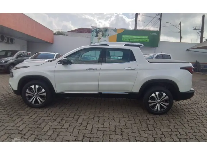 TORO 2.0 16V TURBO DIESEL VOLCANO 4WD AT9