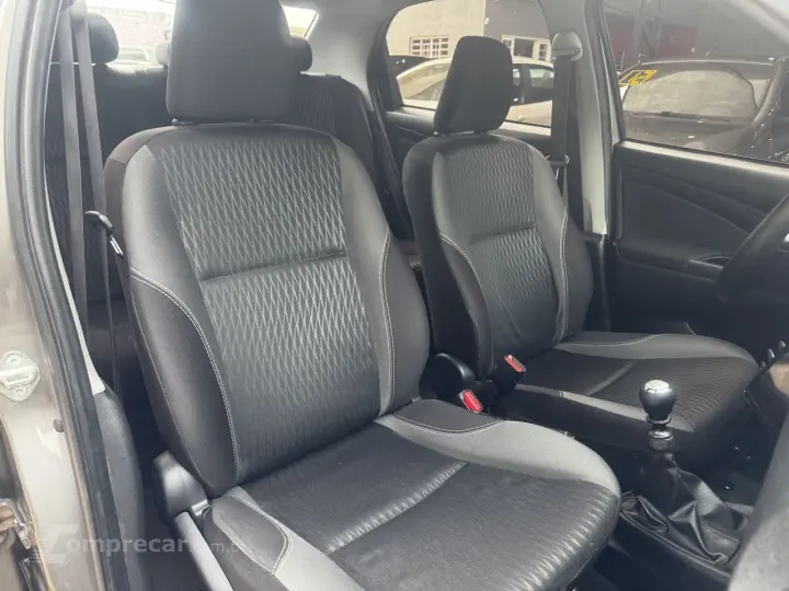 Etios Sedan 1.5 16V 4P FLEX XS