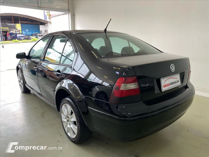 BORA 2.0 MI 8V GASOLINA 4P AUTOMÁTICO
