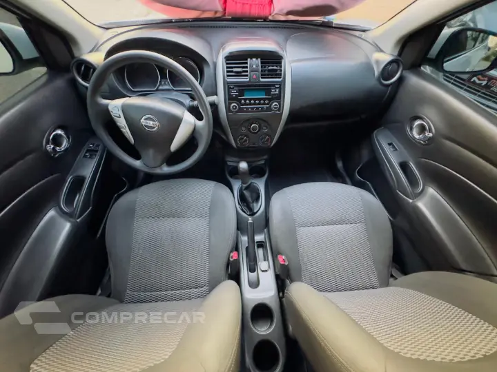 Versa Sedan 1.6 16V 4P FLEX SV