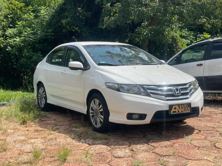 CITY 1.5 LX Sedan 16V