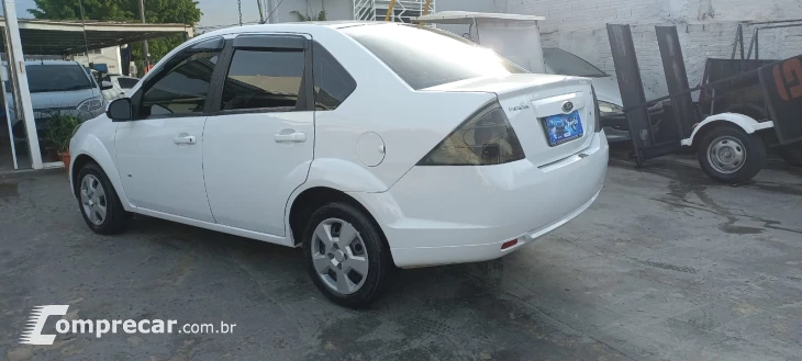 FIESTA 1.6 Rocam SE Sedan 8V