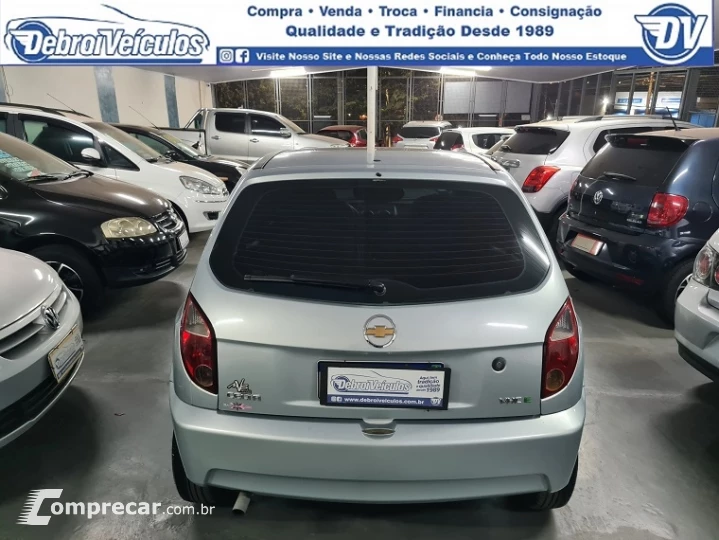 CELTA 1.0 MPFI Life 8V
