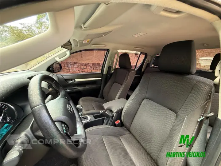 HILUX 2.8 D-4D TURBO DIESEL CD SR 4X4 AUTOMÁTICO