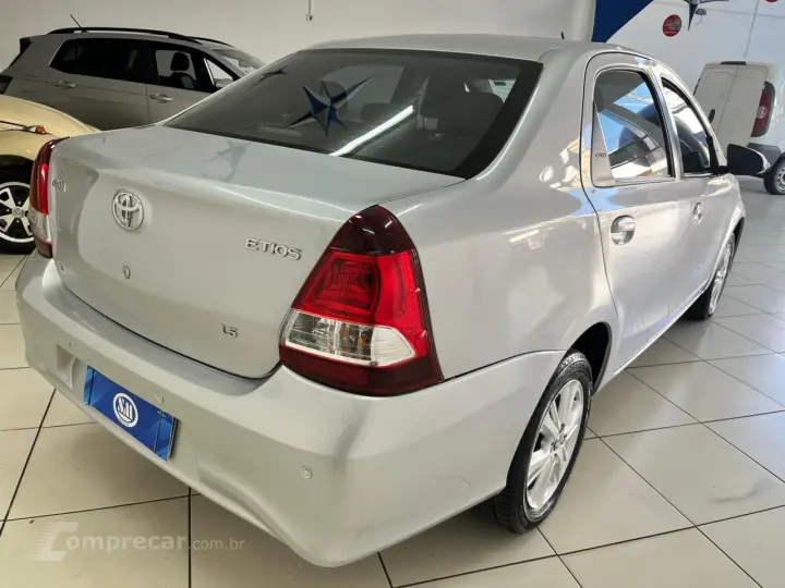 Etios Sedan 1.5 16V 4P FLEX X PLUS AUTOMÁTICO