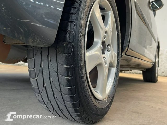 FIT - 1.4 LXL 8V 4P MANUAL