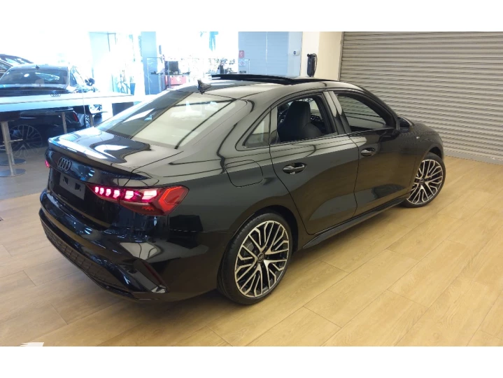 A3 2.0 40 TFSI MHEV SEDAN PERFORMANCE BLACK S-TRONIC
