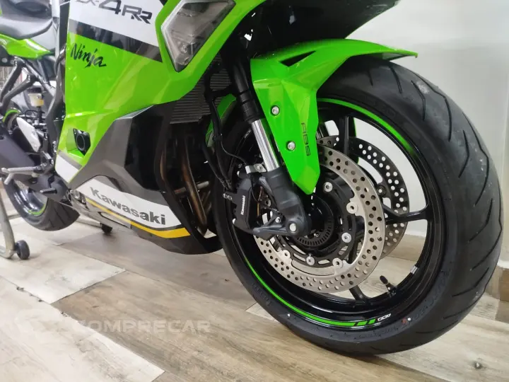 NINJA ZX4 RR