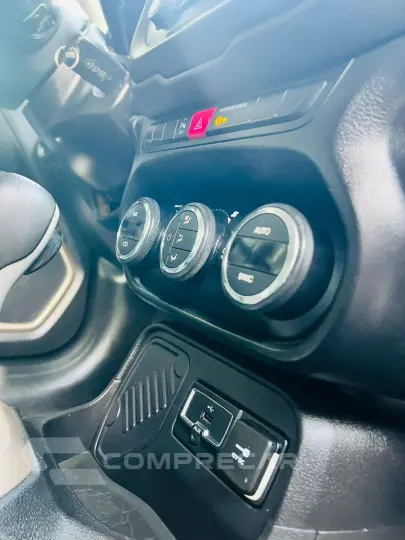 Renegade Longitude 1.8 4x2 Flex 16V Aut.