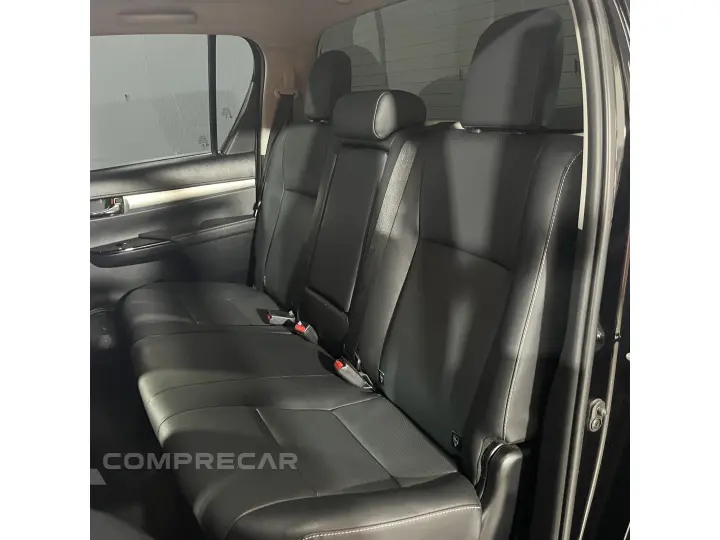 HILUX 2.8 D-4D TURBO DIESEL CD SRX PLUS 4X4 AUTOMÁTICO