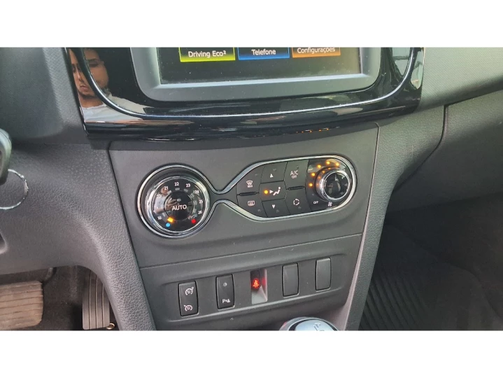 SANDERO 1.6 16V SCE FLEX STEPWAY ICONIC X-TRONIC