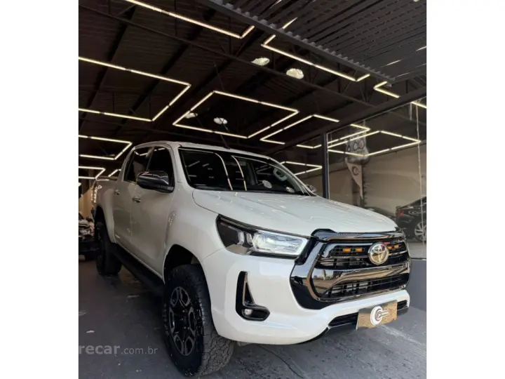 HILUX 2.8 D-4D TURBO DIESEL CD SRX 4X4 AUTOMÁTICO