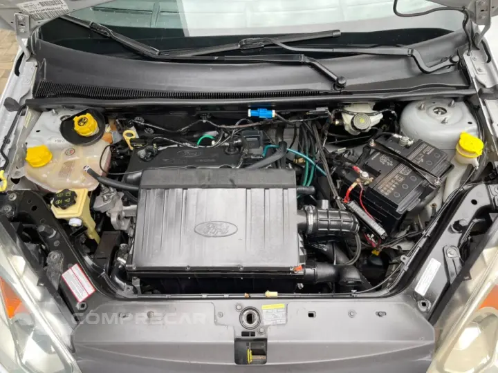 FIESTA 1.6 ROCAM SEDAN 8V FLEX 4P MANUAL