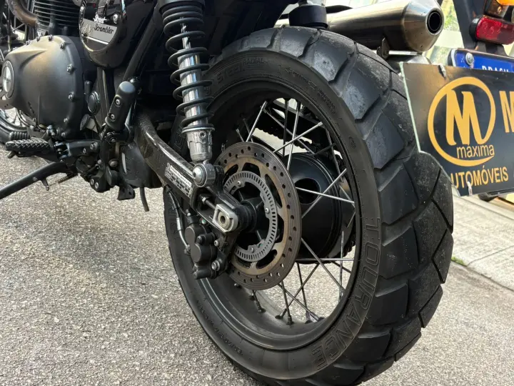 STREET SCRAMBLER 900 cc