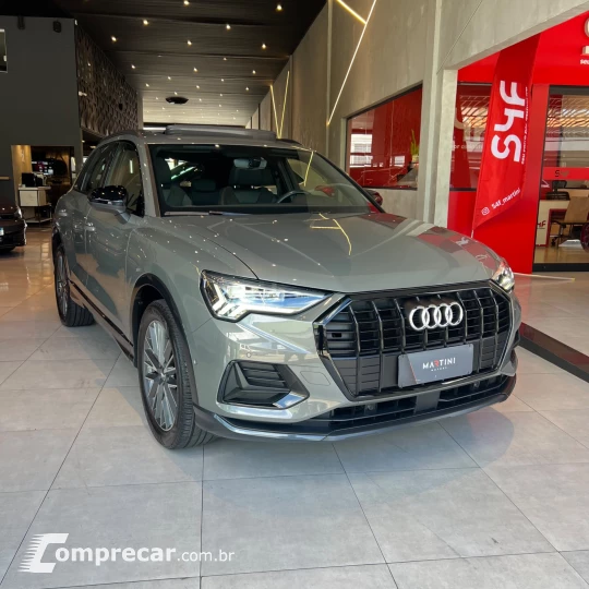 Q3 Black Ed. 1.4 TFSI Flex/Black S-tron.