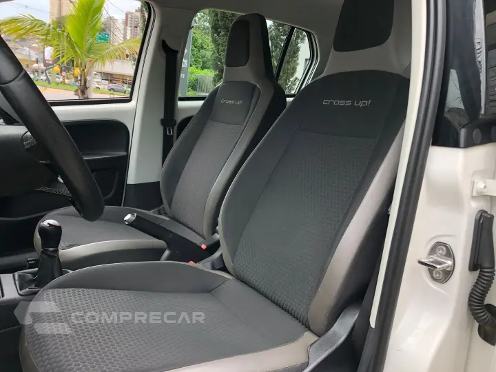 Cross Up 1.0 Tsi 12V Flex 4P Manual