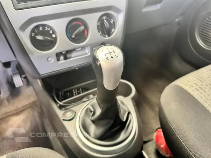 FIESTA 1.6 SE SEDAN 8V FLEX 4P MANUAL