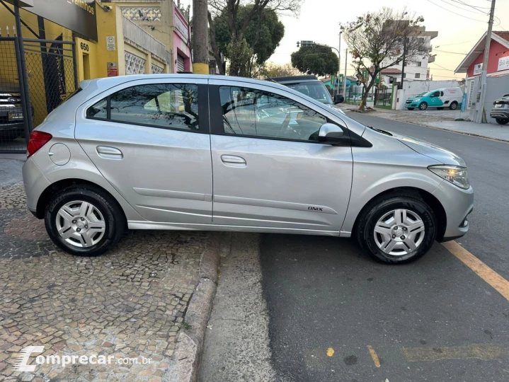 ONIX HATCH LT 1.0 8V FlexPower 5p Mec.