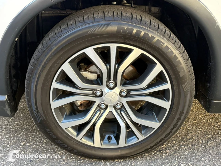 OUTLANDER 2.2 Mivec Di-d Hpe-s AWD