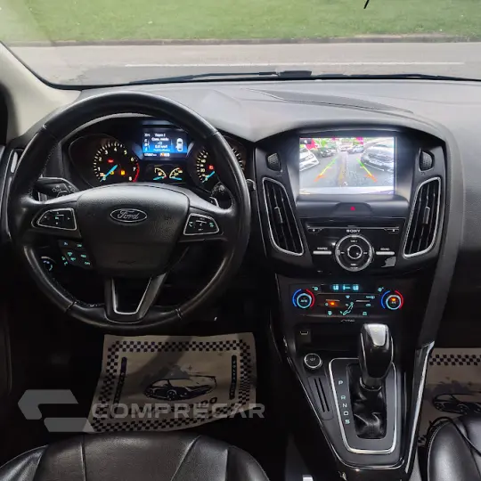 FOCUS 2.0 TITANIUM PLUS SEDAN 16V