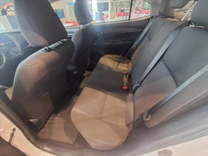 YARIS 1.5 16V FLEX SEDAN XL LIVE MULTIDRIVE