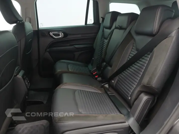 COMMANDER 1.3 T270 TURBO FLEX LIMITED AT6