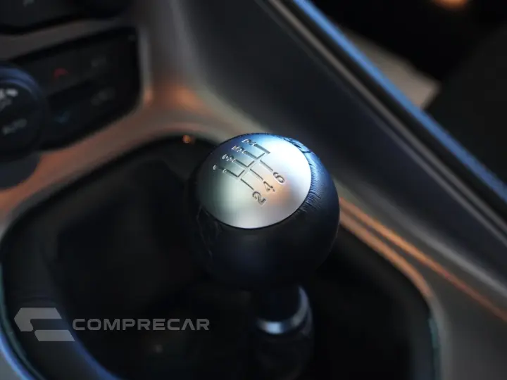 CHALLENGER 5.7 V8 HEMI GASOLINA R/T TORQUEFLITE