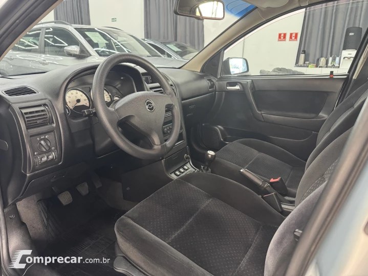 ASTRA 2.0 MPFI Advantage 8V